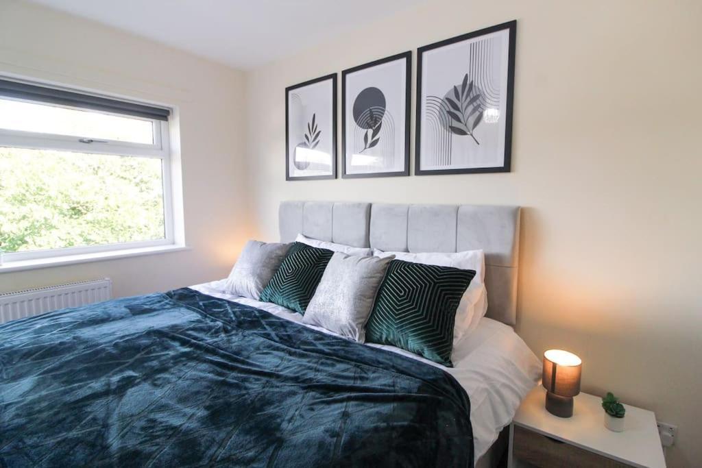 Modern 3 Bed, Contractors Welcome, Bradford Bradford  Exteriör bild